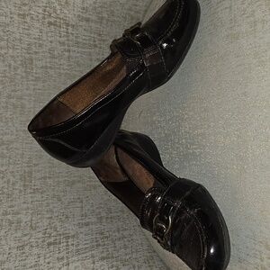 Life Stride Dark Brown Faux Alligator Loafers - Size 6.5 W (Wide)